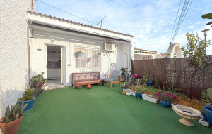 Sale - Bungalow -
Torrevieja - Torretas