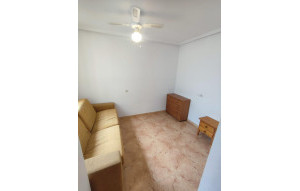 Sale - Bungalow -
Torrevieja - Torretas
