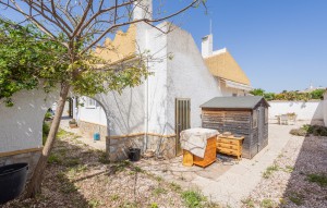 Sale - Villa -
Torrevieja - La siesta