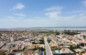 Sale - Villa -
Torrevieja - La siesta