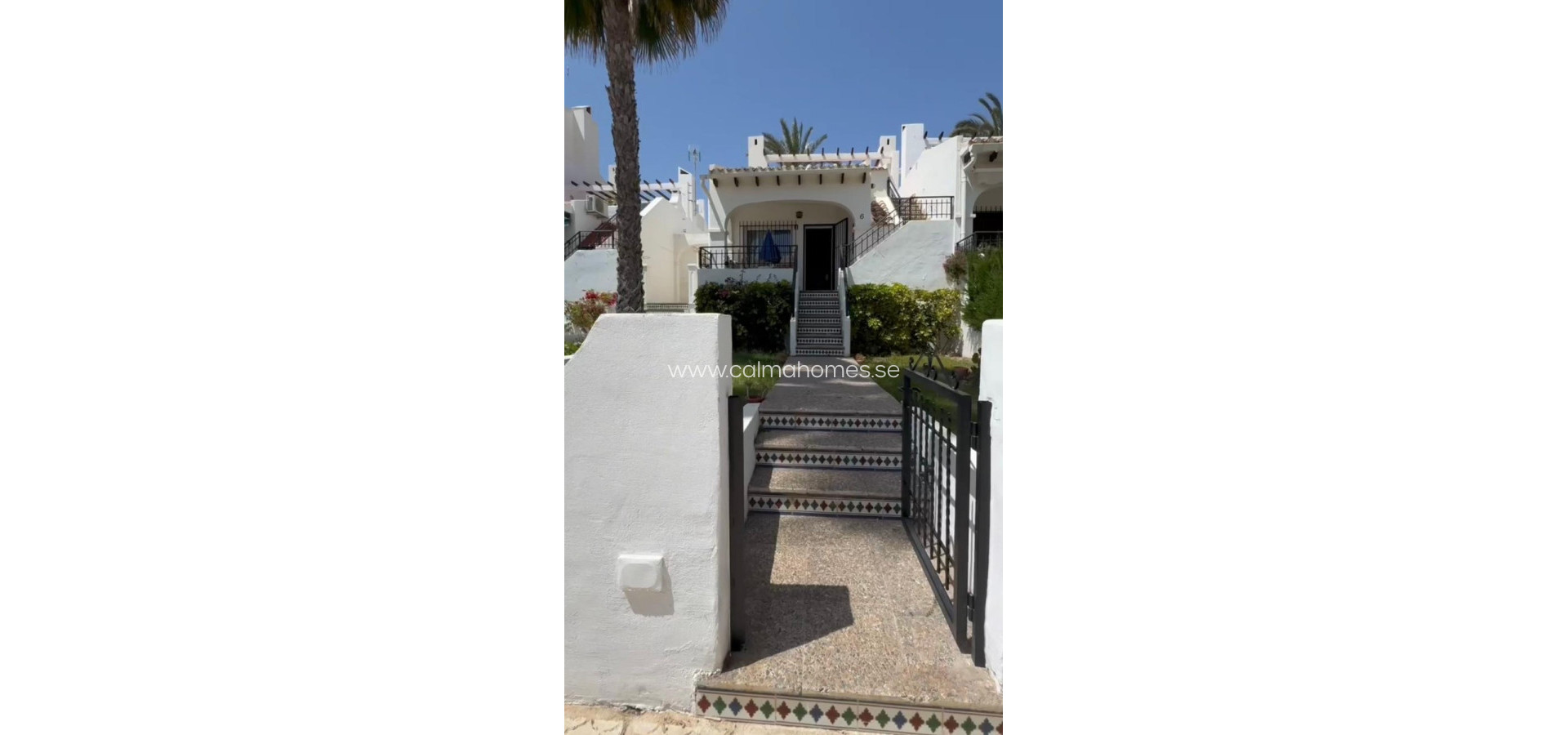 Resale - Bungalow -
Villamartin