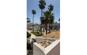 Resale - Bungalow -
Villamartin