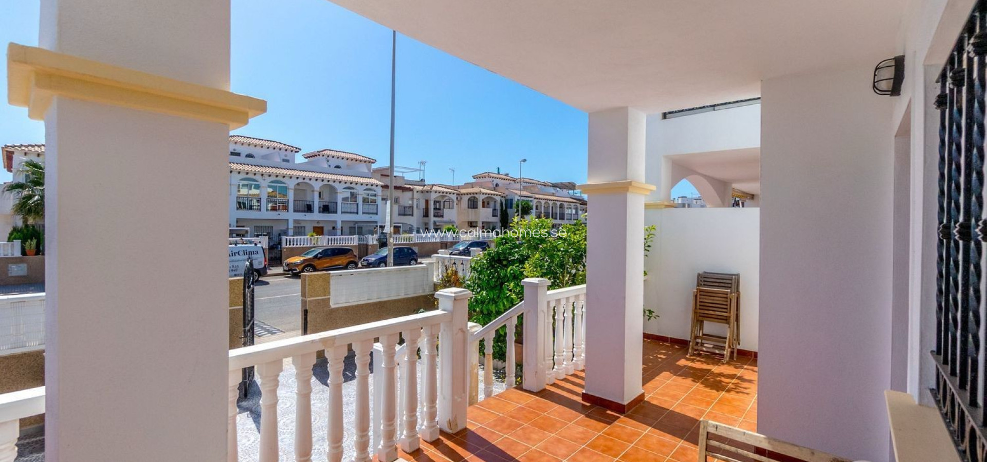 Resale - Bungalow -
Villamartin