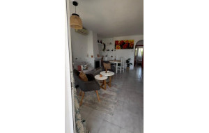 Resale - Bungalow -
Villamartin