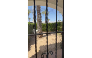 Resale - Bungalow -
Villamartin