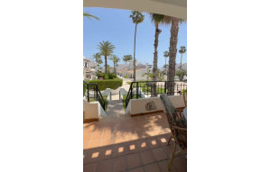 Resale - Bungalow -
Villamartin