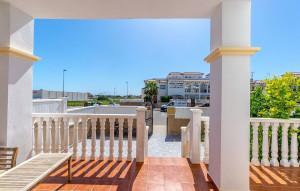 Resale - Bungalow -
Villamartin
