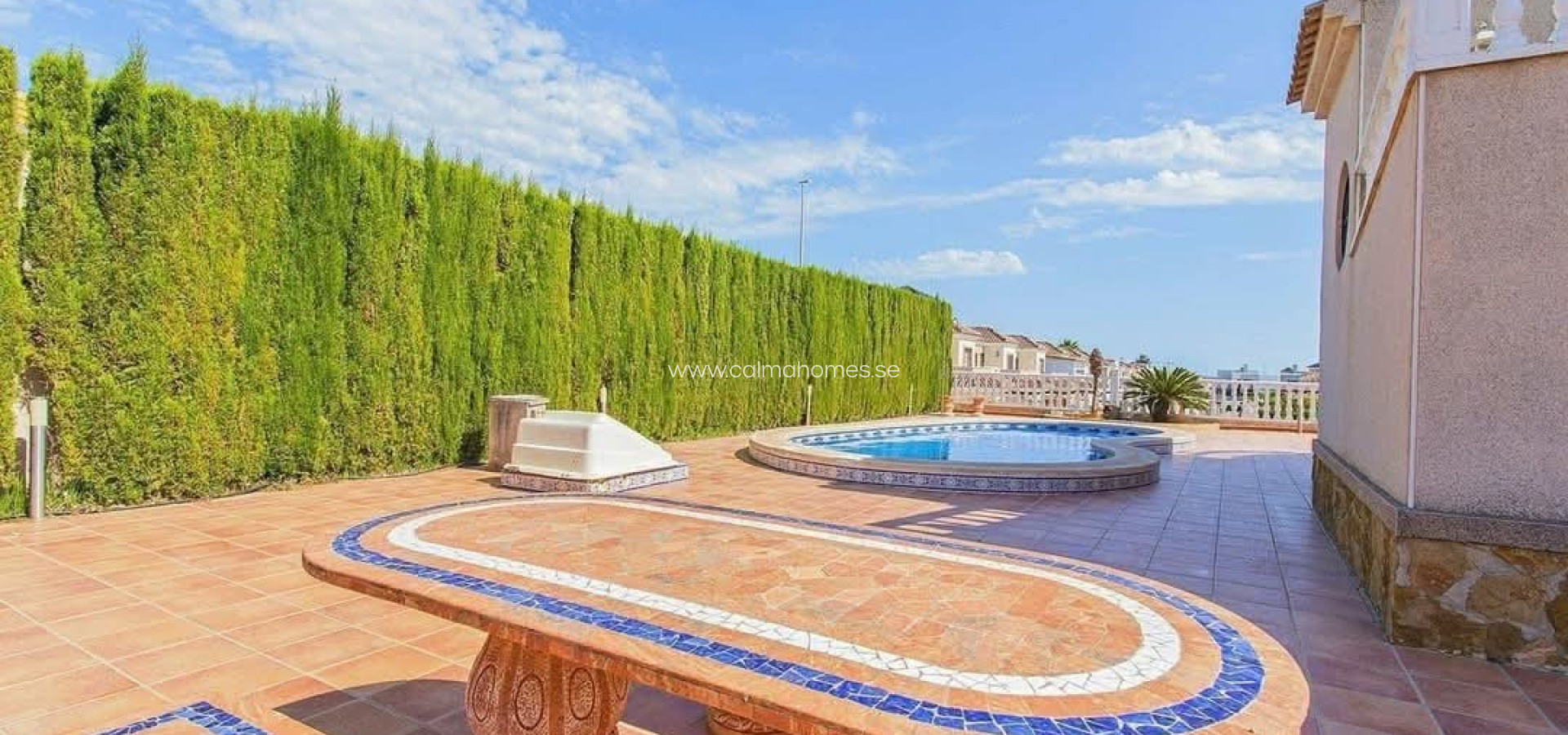 Sale - House -
Guardamar del Segura - EL RASO