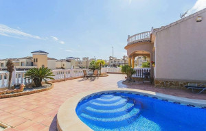 Sale - House -
Guardamar del Segura - EL RASO