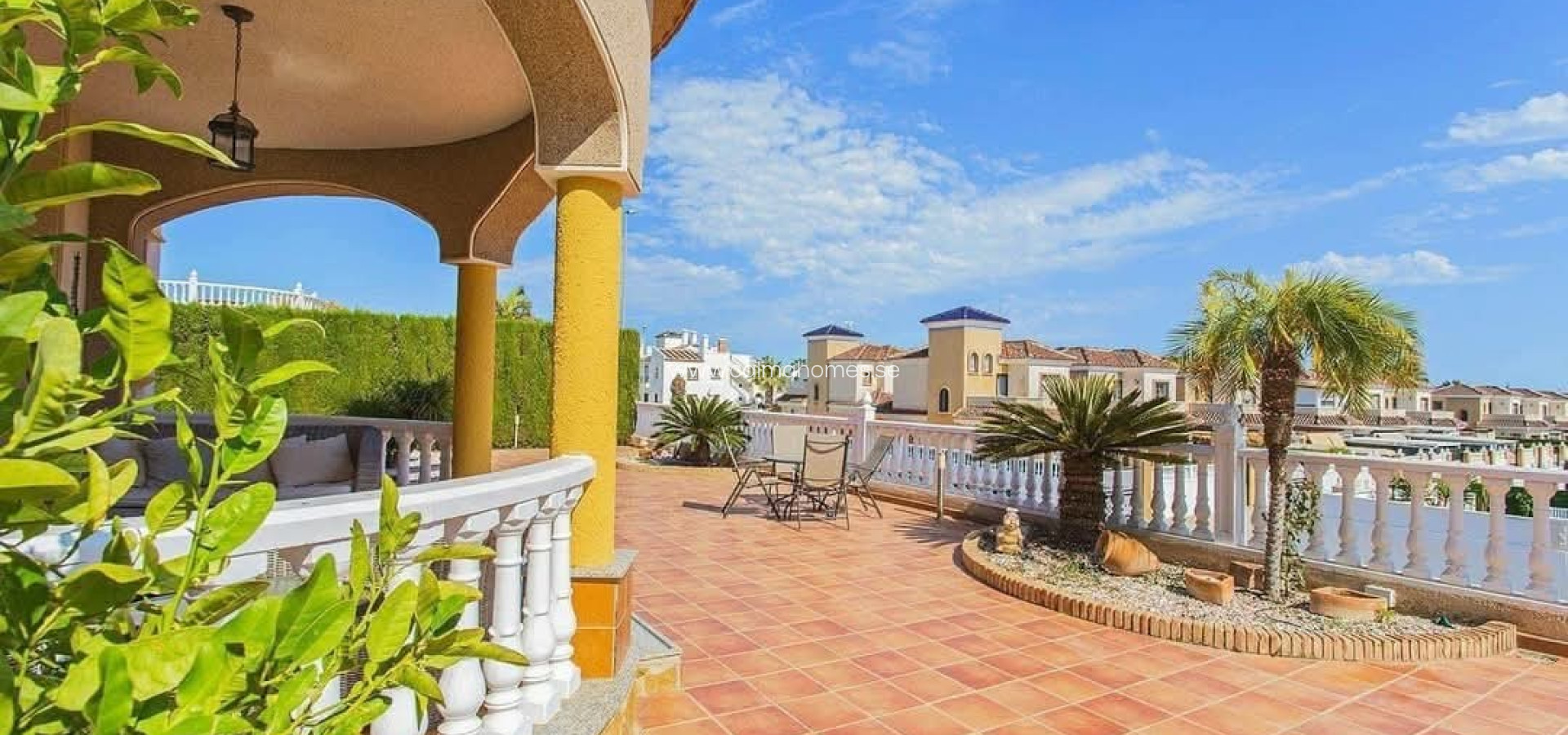 Sale - House -
Guardamar del Segura - EL RASO