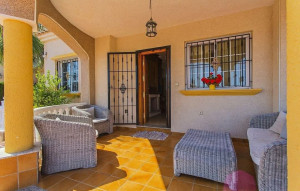 Sale - House -
Guardamar del Segura - EL RASO