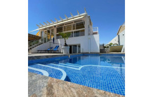 Venta - House -
Los Altos