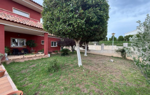 Venta - House -
Santa Pola