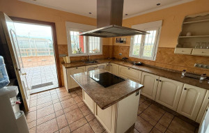 Venta - House -
Santa Pola