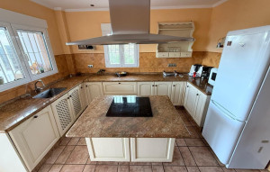 Venta - House -
Santa Pola