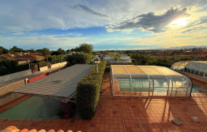 Venta - House -
Santa Pola