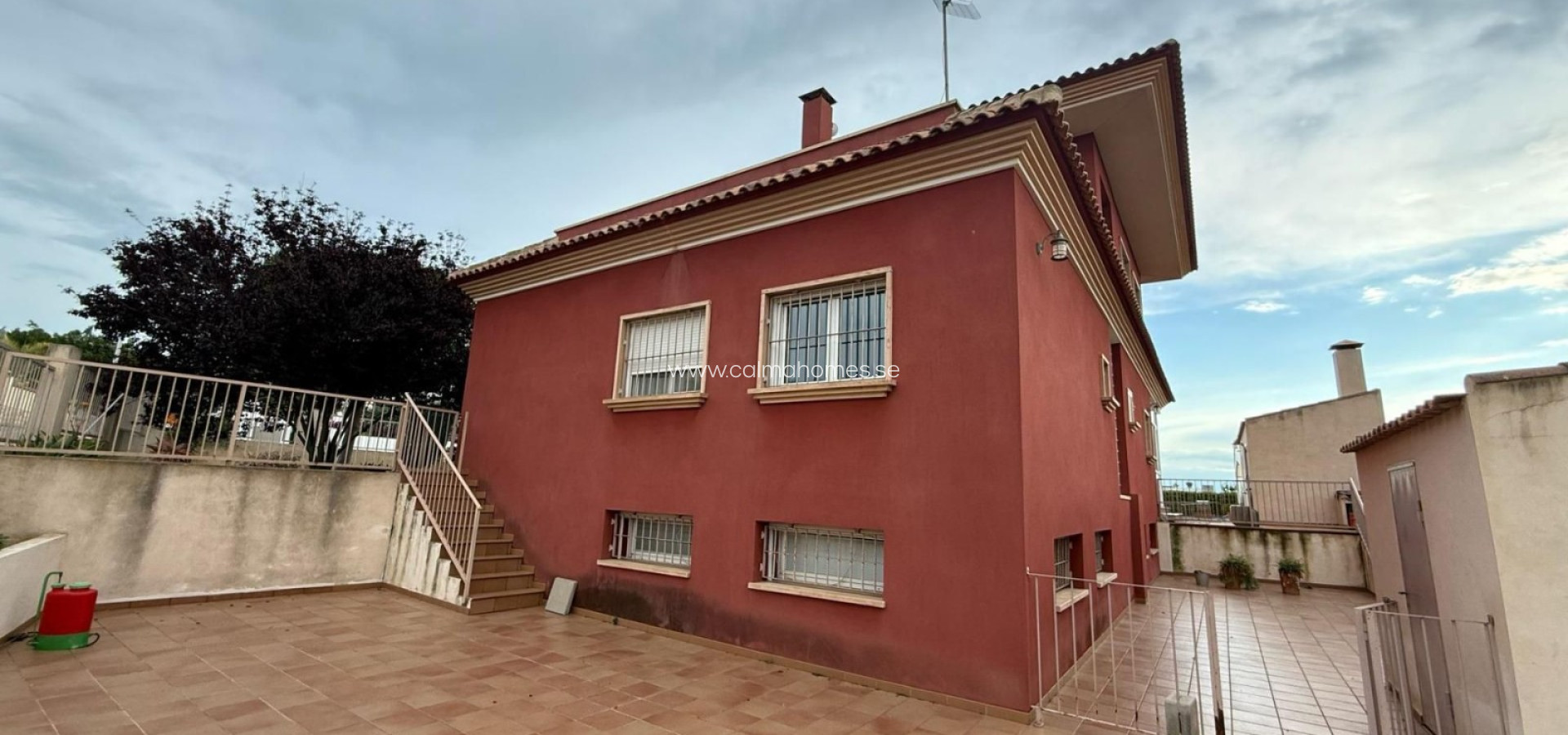 Venta - House -
Santa Pola