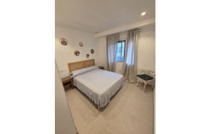 Sale - Apartment -
Guardamar Playa