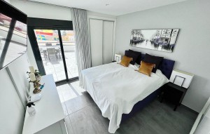 Sale - Villa -
Torrevieja - Playa de los Locos