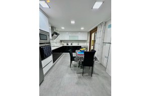 Sale - Building -
Torrevieja - Paseo maritimo